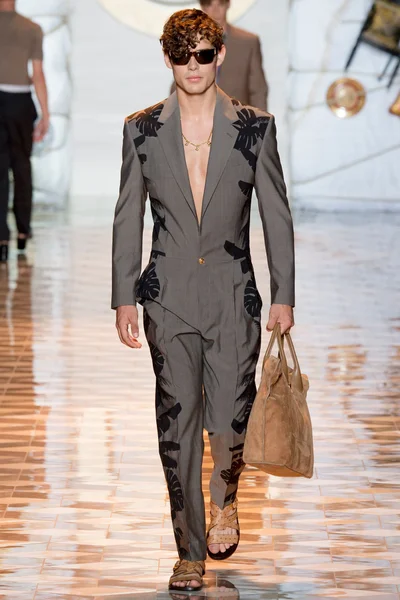 Look 33